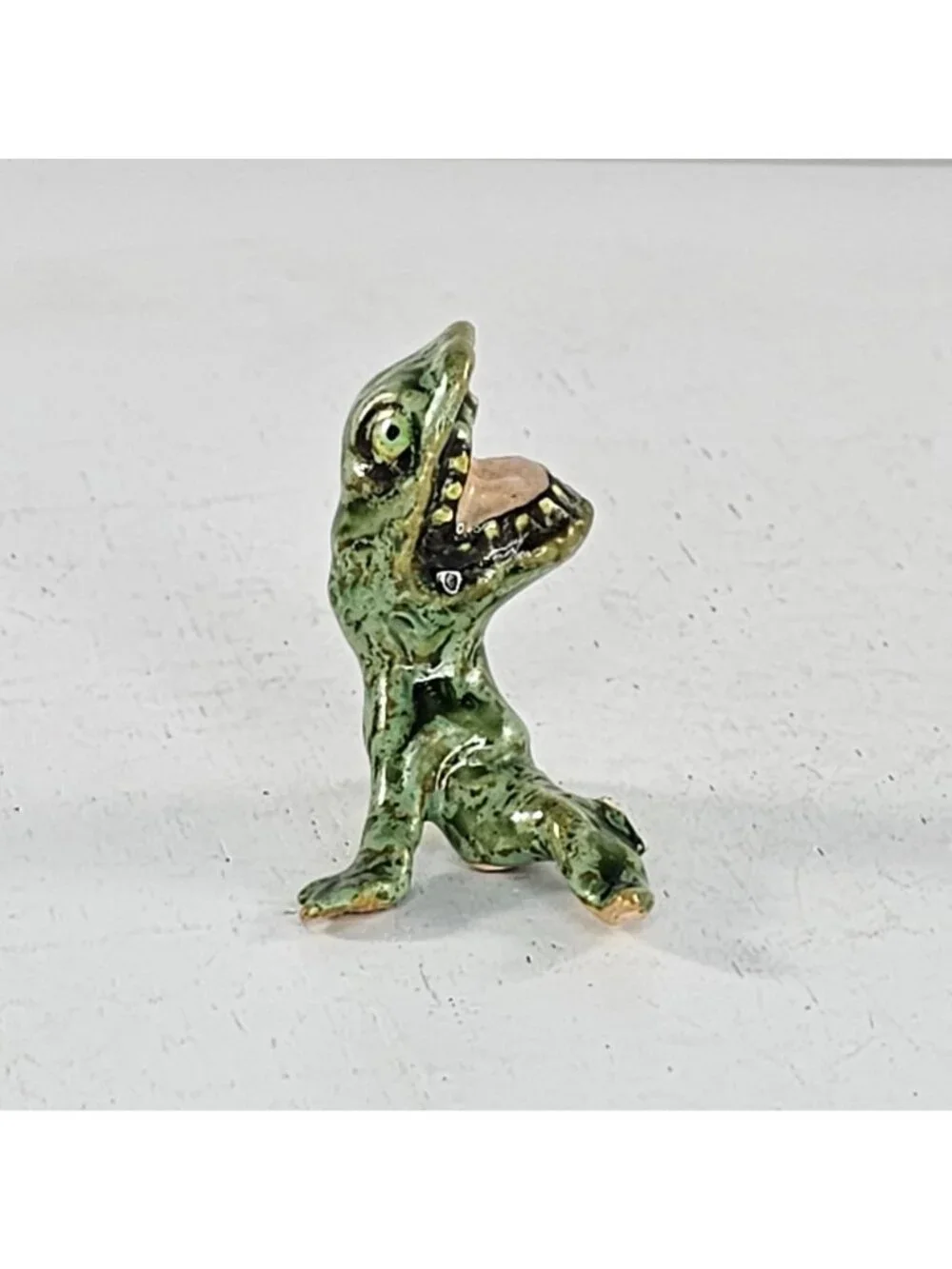 Hagen Renaker Little Horribles Strictly From Hunger Figurine #399 *FLAW